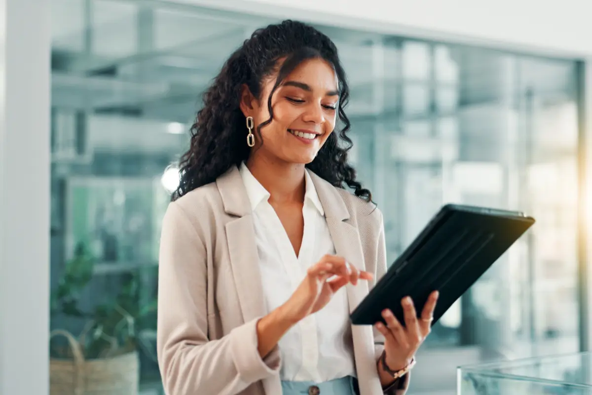 Business owner researching how to form an LLC and comparing Delaware vs Wyoming LLC for small business and best state for anonymity and privacy.